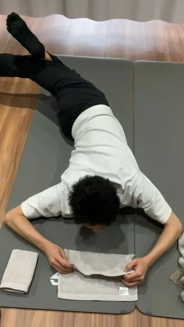【日常動作をストレッチに‼️洗濯物畳む編✨】